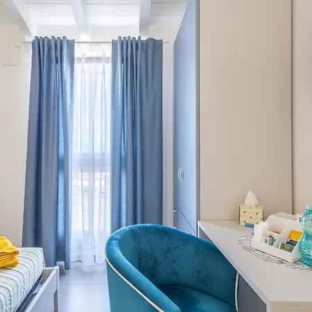 Guest house Bcolors Rooms, Selargius Is Corrias